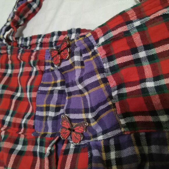 Handmade open-back brushed cotton plaid camisole with butterfly buttons - Picture 4 of 4